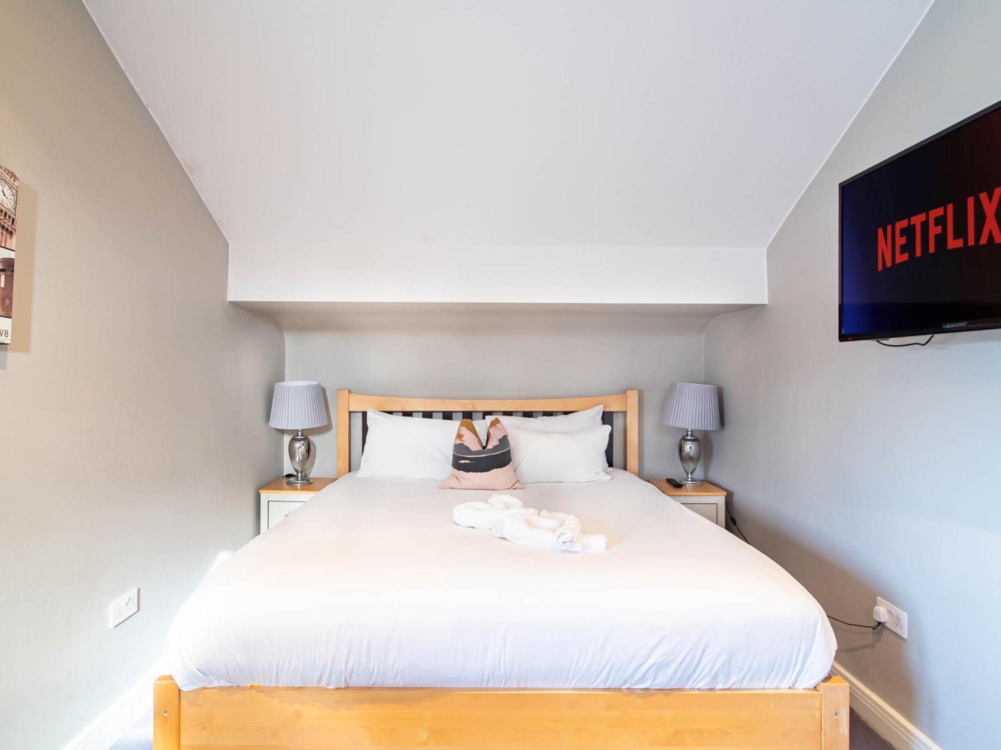 Holiday home Outstanding Deluxe Hideaway By Avo *