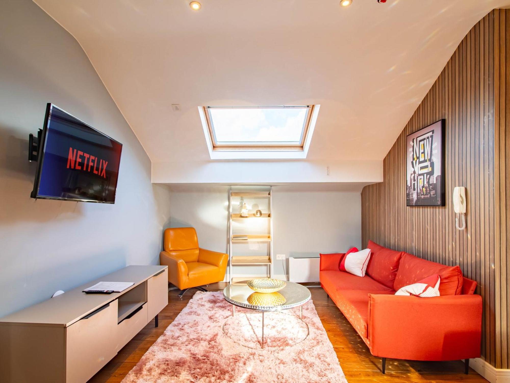Holiday home Outstanding Deluxe Hideaway By Avo